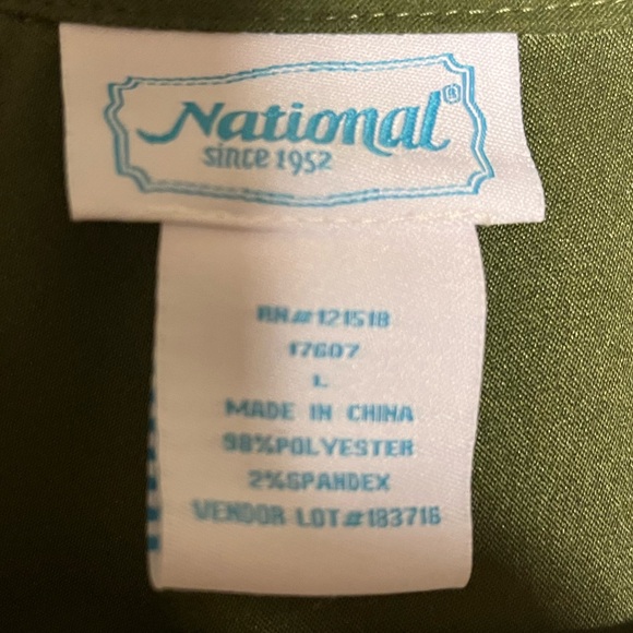 Vintage Green Trench Coat with Relaxed Fit and Lapel Collar - Picture 4 of 4